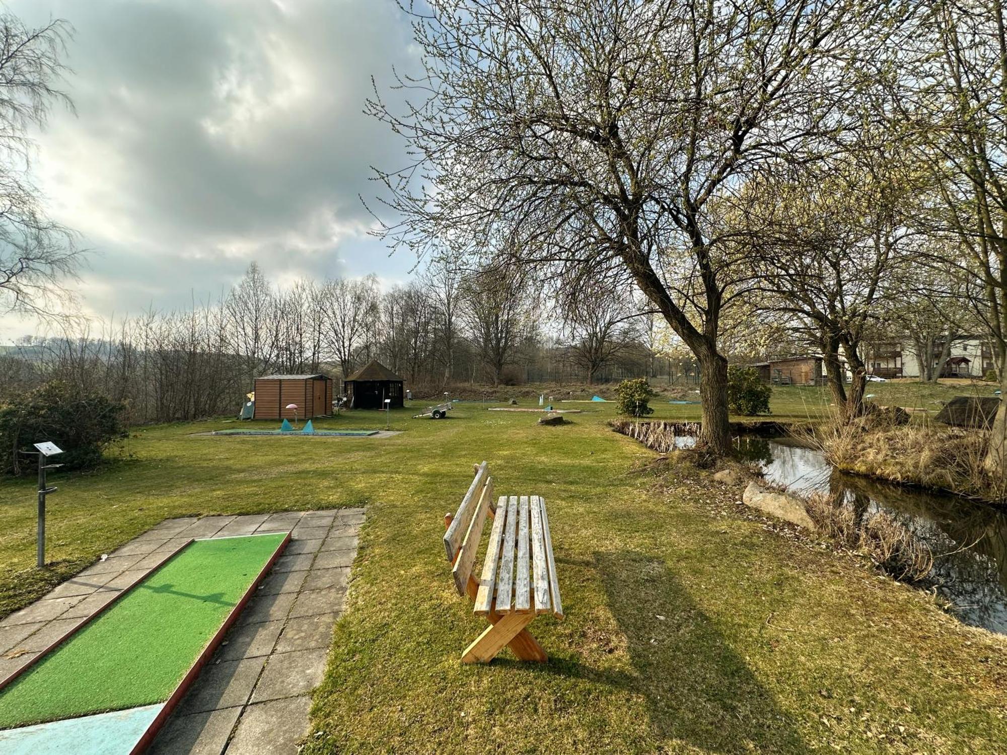 Schirgiswalde-Kirschau Hotel Am Laerchenberg I Fruehstueck, Wlan, Parkplatz מראה חיצוני תמונה