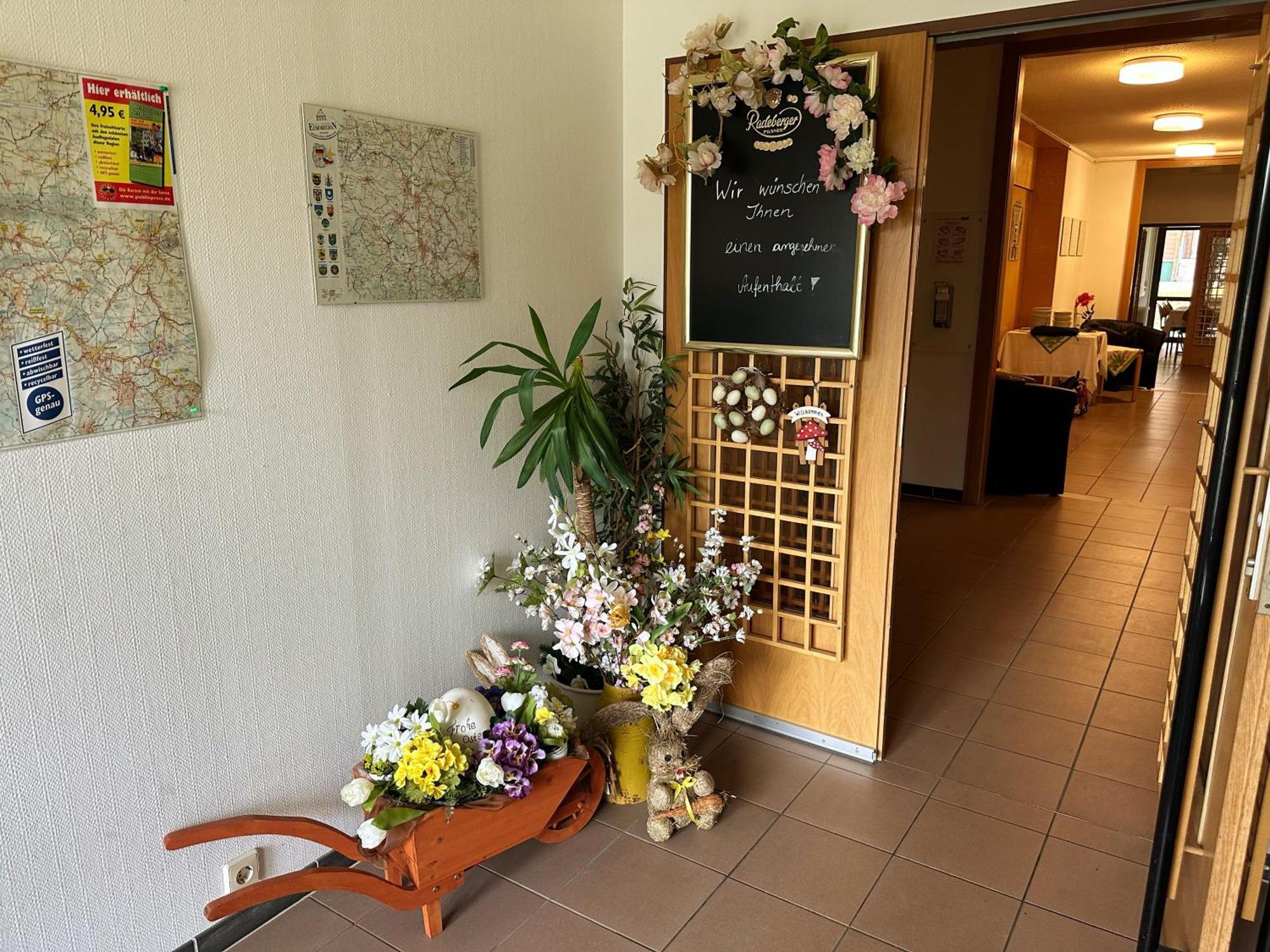 Schirgiswalde-Kirschau Hotel Am Laerchenberg I Fruehstueck, Wlan, Parkplatz מראה חיצוני תמונה