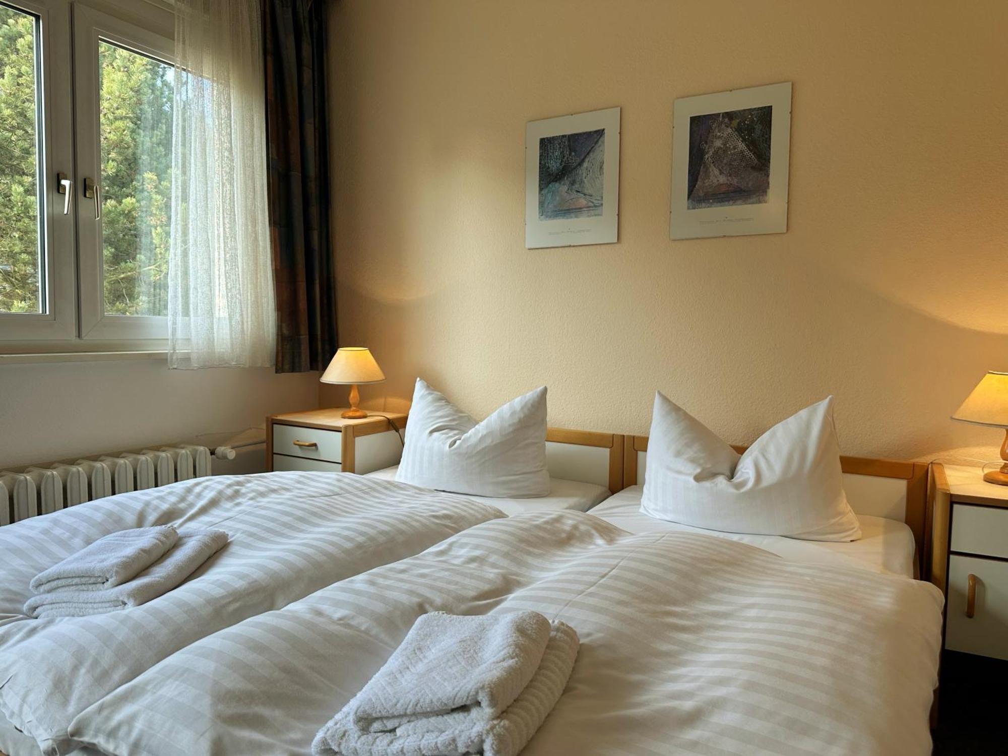 Schirgiswalde-Kirschau Hotel Am Laerchenberg I Fruehstueck, Wlan, Parkplatz מראה חיצוני תמונה